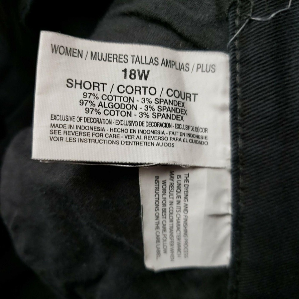 Gloria Vanderbilt Amanda Jeans Womens Plus 18W Short Black Straight Stretch - Picture 7 of 7